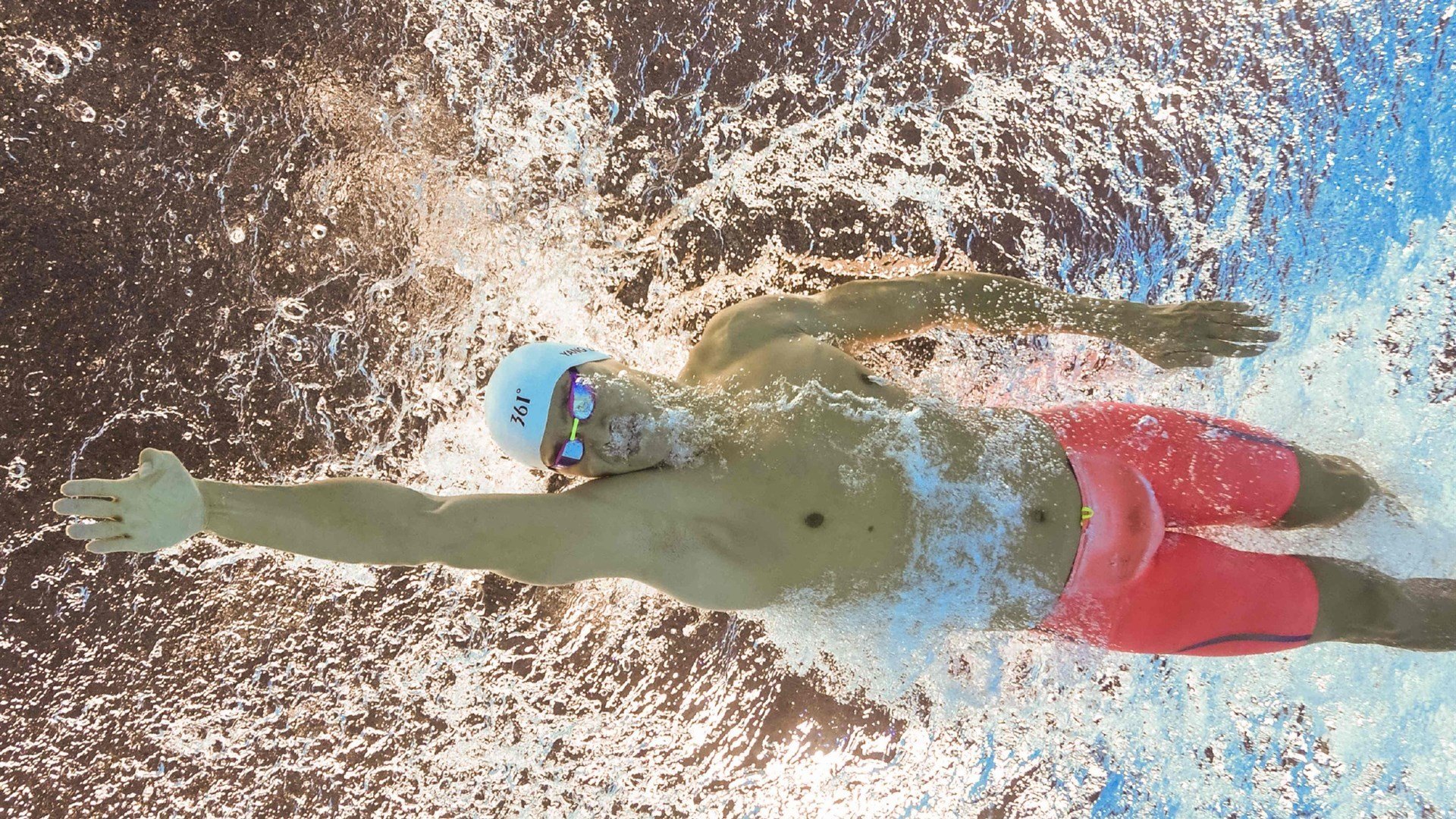 特斯·冯·迪克：用灵动的脚步和精准的分球，为南非队打破僵局，冯斯特拉克 双子