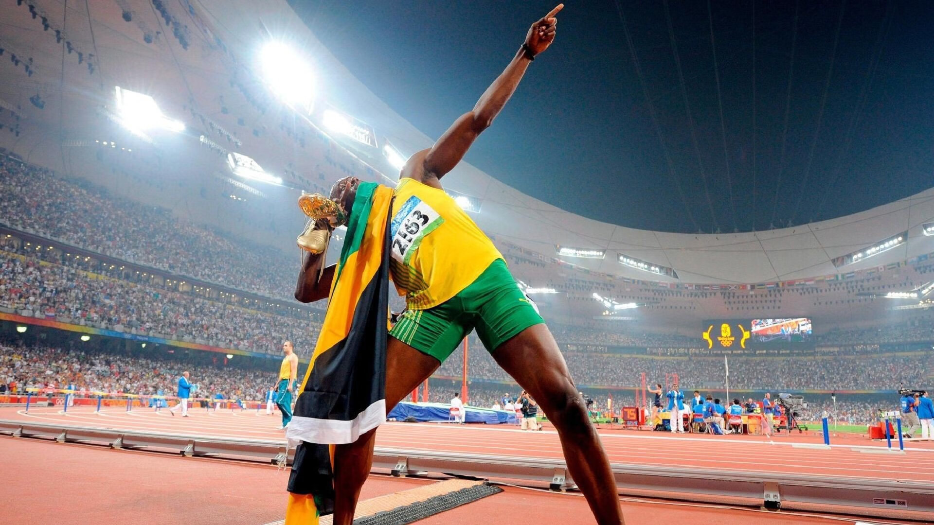 莫莉·奥卡拉汉决赛冲刺表现抢眼，莫利卡拉汉